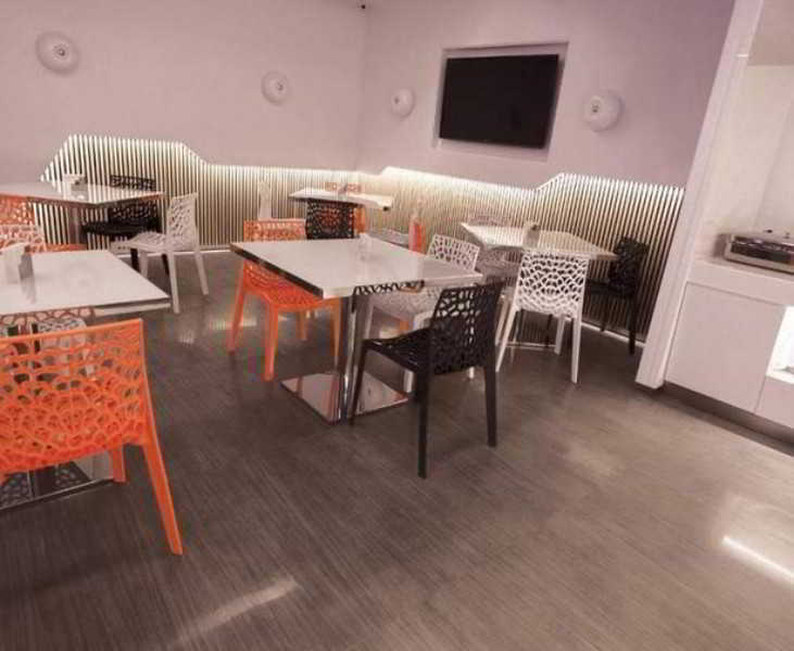 Royal Hotel Group- Central Park Branch Kaohsiung Buitenkant foto