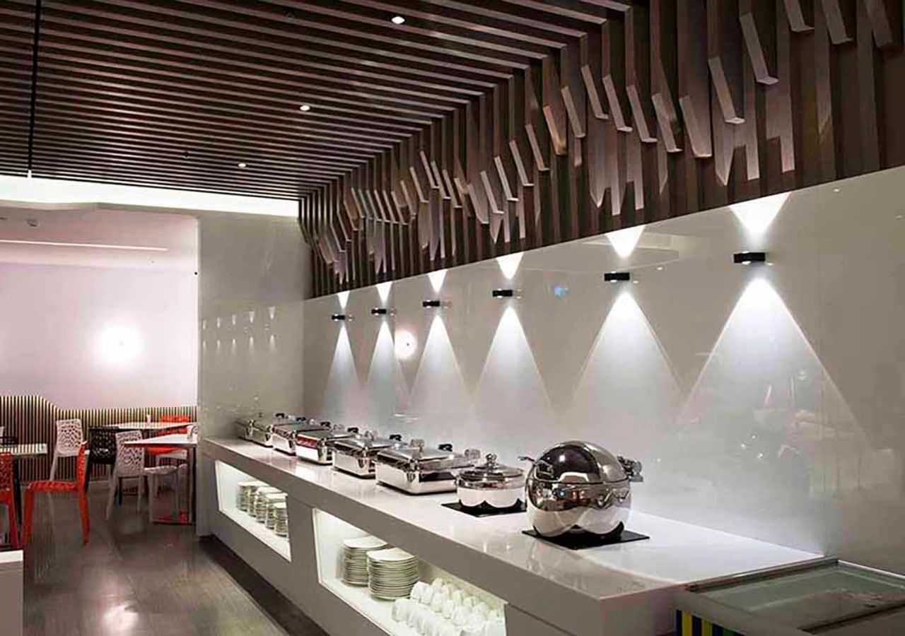 Royal Hotel Group- Central Park Branch Kaohsiung Buitenkant foto