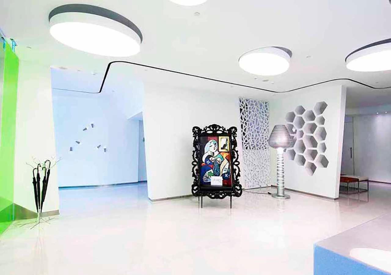 Royal Hotel Group- Central Park Branch Kaohsiung Buitenkant foto